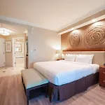 No Resort Fee Strip View Balcony+ Valet Parking